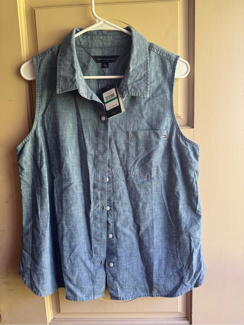 Tommy Hilfiger Sleeveless Chambray Button-Down Shirt - Light Blue